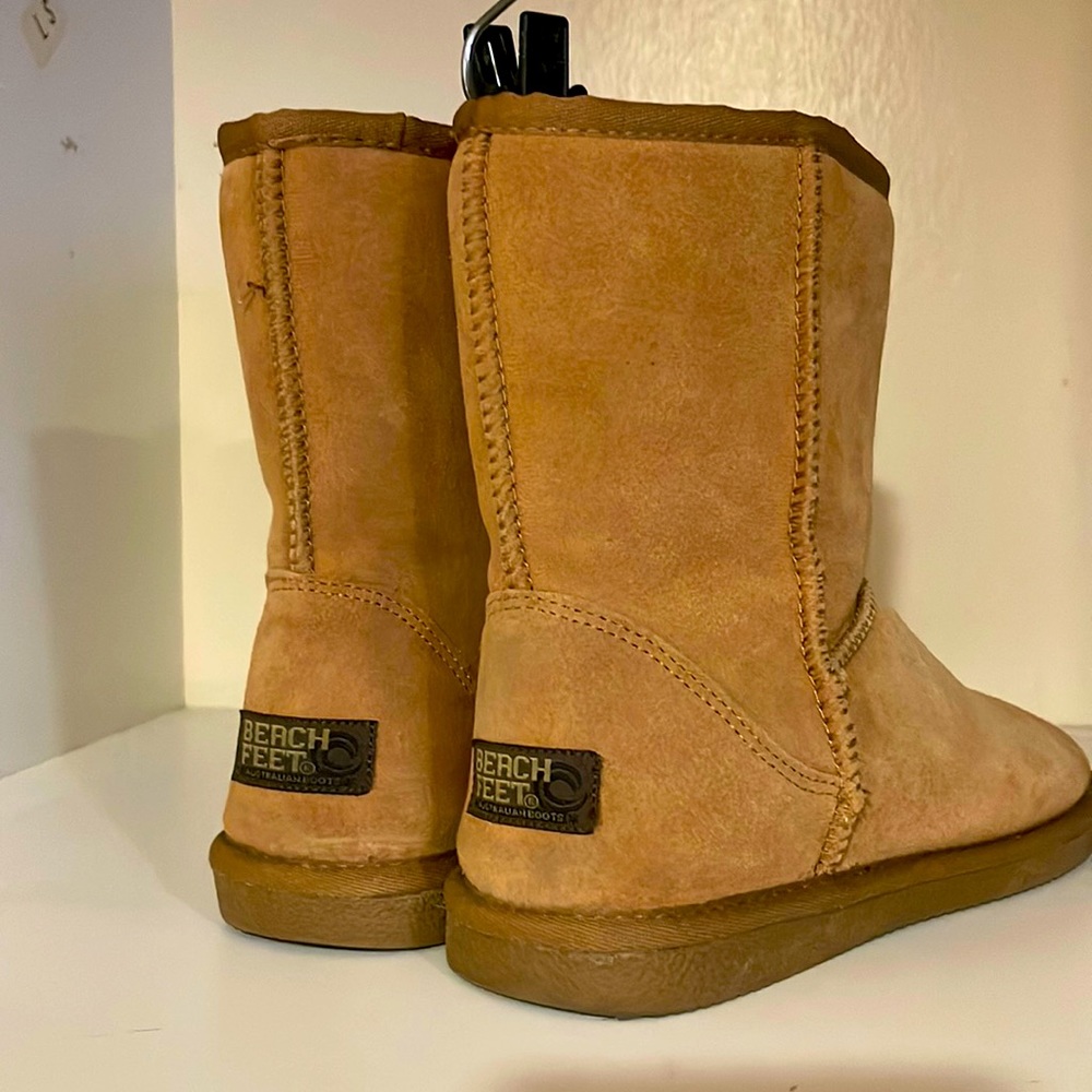 SOLD   Beach Feet, Ladies size 9 boot. Never worn